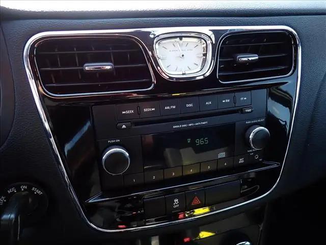 2012 Chrysler 200 LX