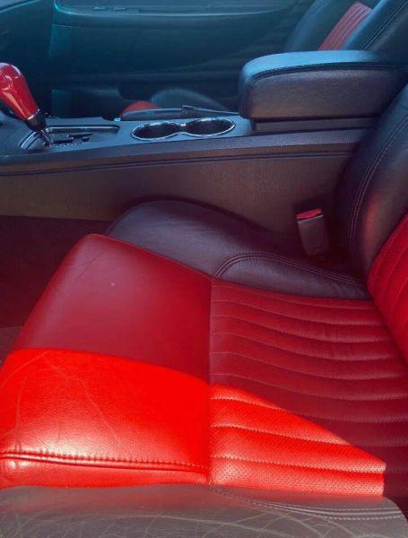 2004 Ford Thunderbird Base