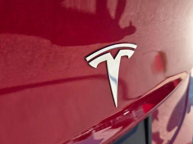 2021 Tesla Model 3 Standard Range Plus Rear-Wheel Drive