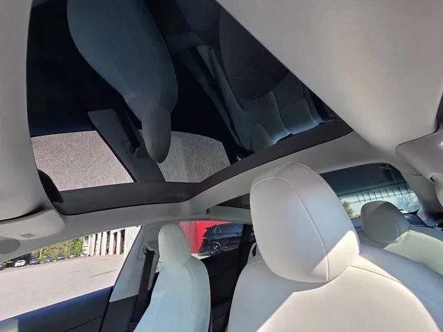 2021 Tesla Model 3 Standard Range Plus Rear-Wheel Drive
