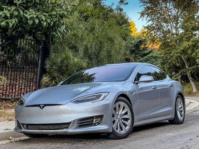 2016 Tesla Model S 90D