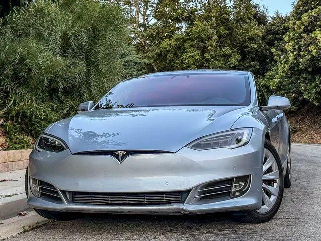 2016 Tesla Model S 90D
