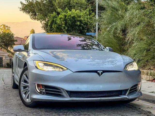 2016 Tesla Model S 90D