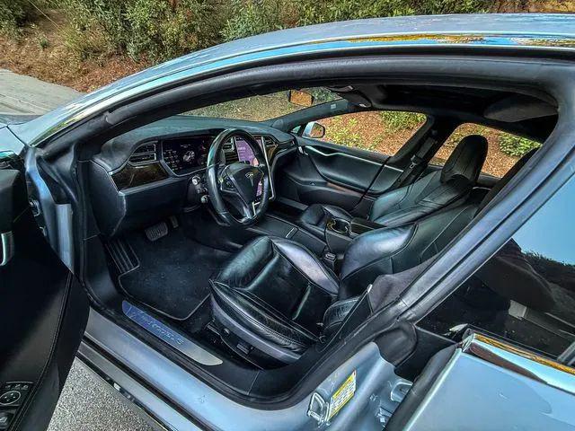 2016 Tesla Model S 90D