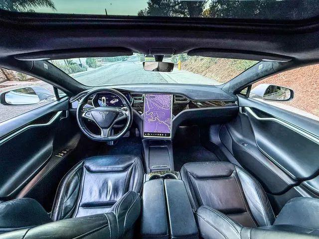 2016 Tesla Model S 90D