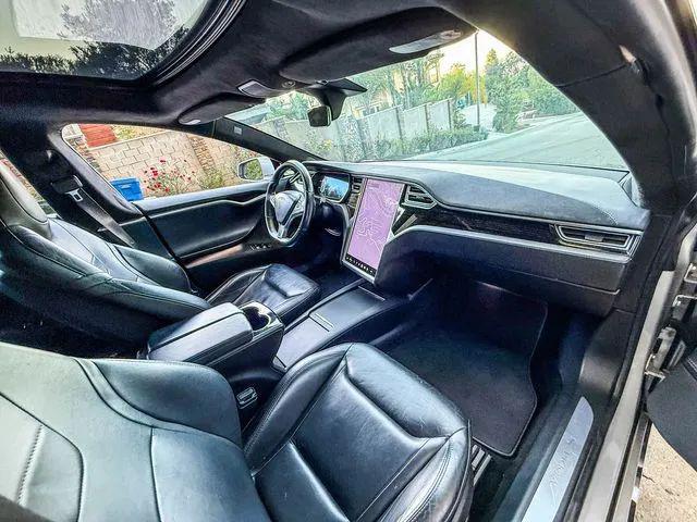 2016 Tesla Model S 90D