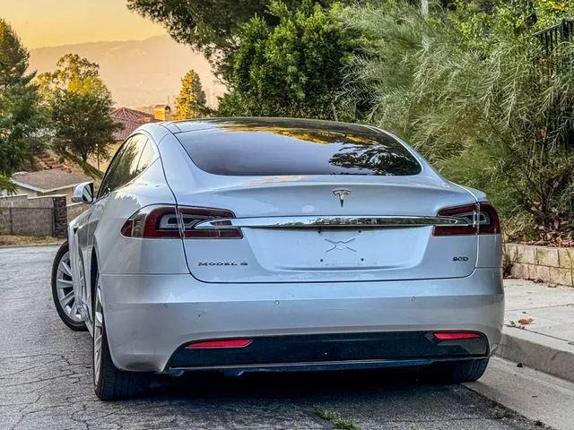 2016 Tesla Model S 90D