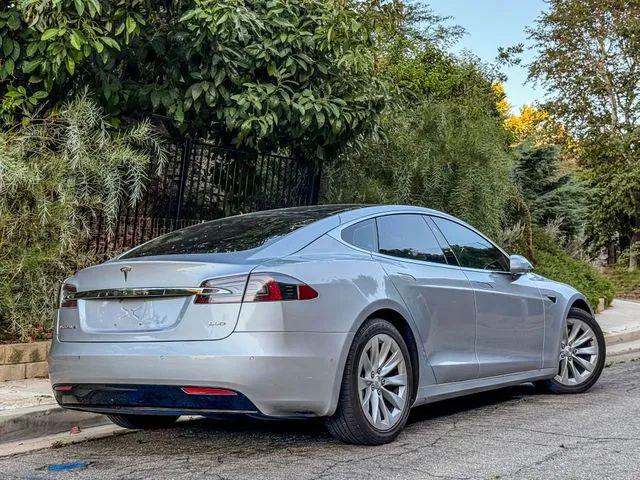 2016 Tesla Model S 90D