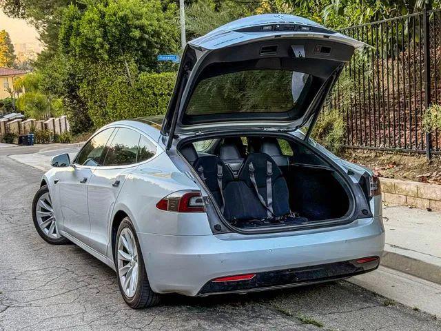 2016 Tesla Model S 90D