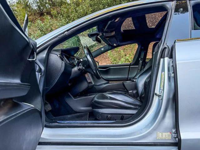 2016 Tesla Model S 90D