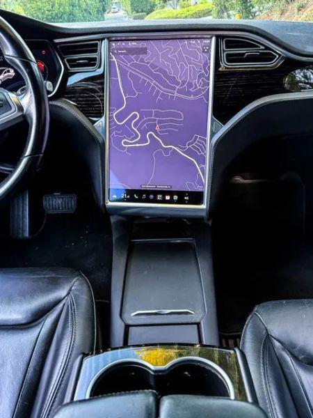 2016 Tesla Model S 90D
