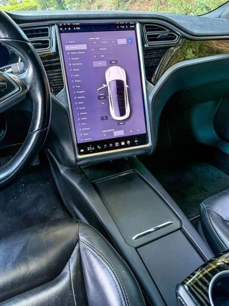 2016 Tesla Model S 90D