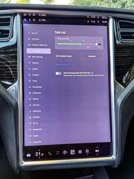 2016 Tesla Model S 90D
