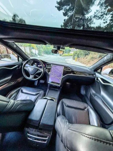 2016 Tesla Model S 90D