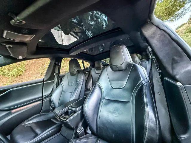 2016 Tesla Model S 90D