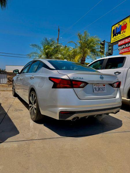 2021 Nissan Altima SR FWD