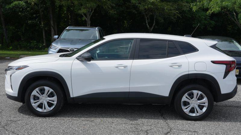 2025 Chevrolet Trax FWD LS