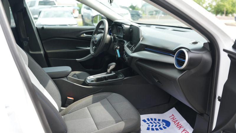 2025 Chevrolet Trax FWD LS