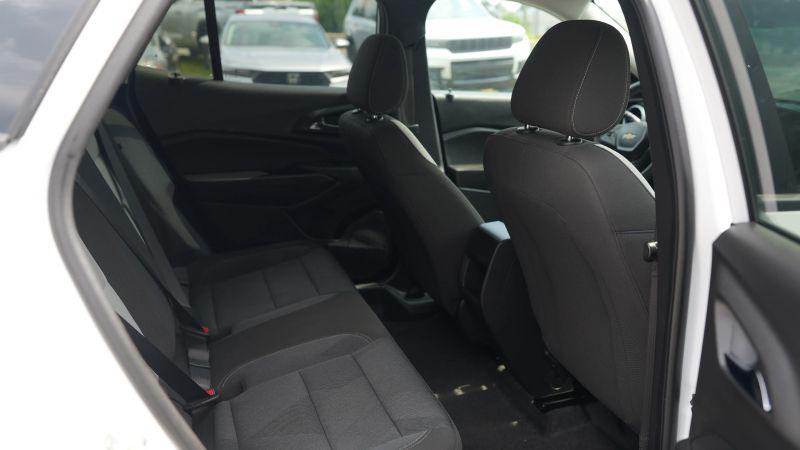 2025 Chevrolet Trax FWD LS