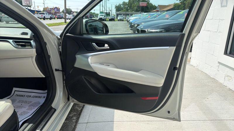 2025 Genesis G70 2.5T AWD