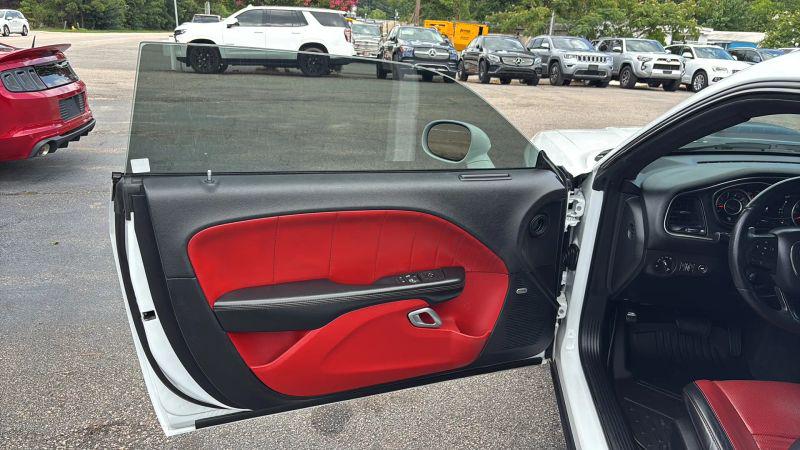 2015 Dodge Challenger R/T Plus Shaker
