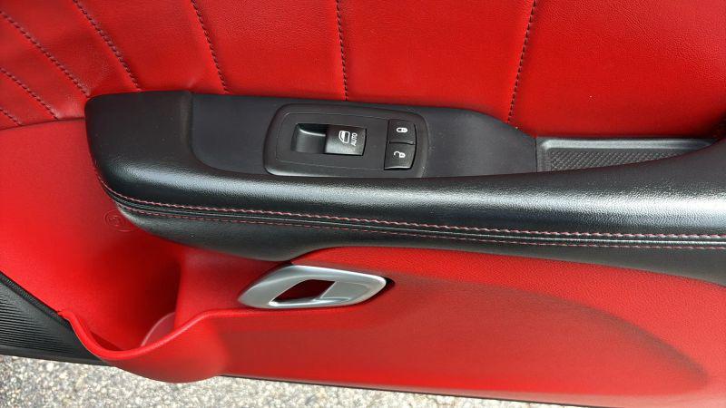 2015 Dodge Challenger R/T Plus Shaker