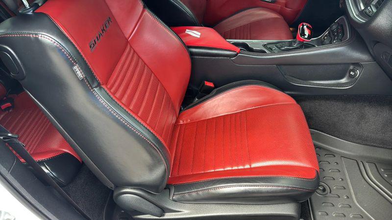 2015 Dodge Challenger R/T Plus Shaker