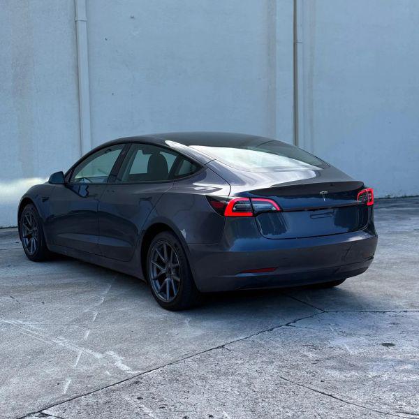 2021 Tesla Model 3 Standard Range Plus Rear-Wheel Drive