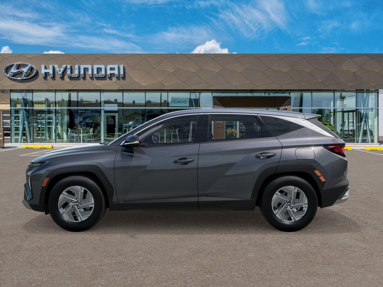 2026 Hyundai Tucson Blue SE photo 3