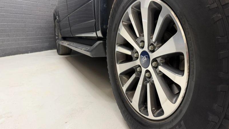 2017 Ford Expedition EL XLT