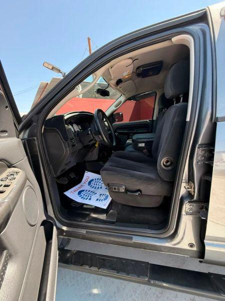2004 Dodge Ram 3500 SLT/Laramie