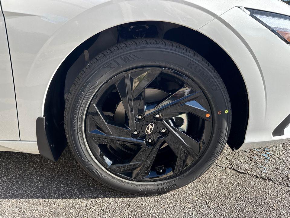 New 2026 White HYUNDAI SEL Sport image 13