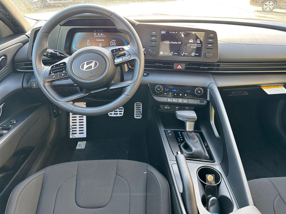 New 2026 White HYUNDAI SEL Sport image 23