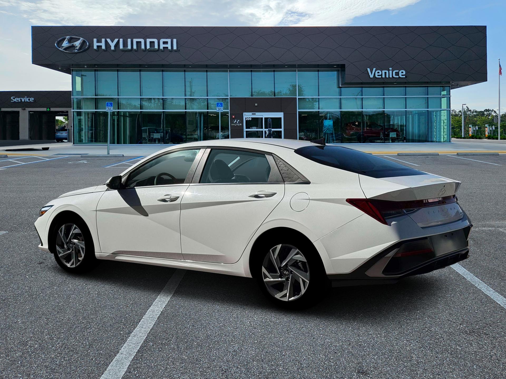 2026 Hyundai ELANTRA Limited - Image 4