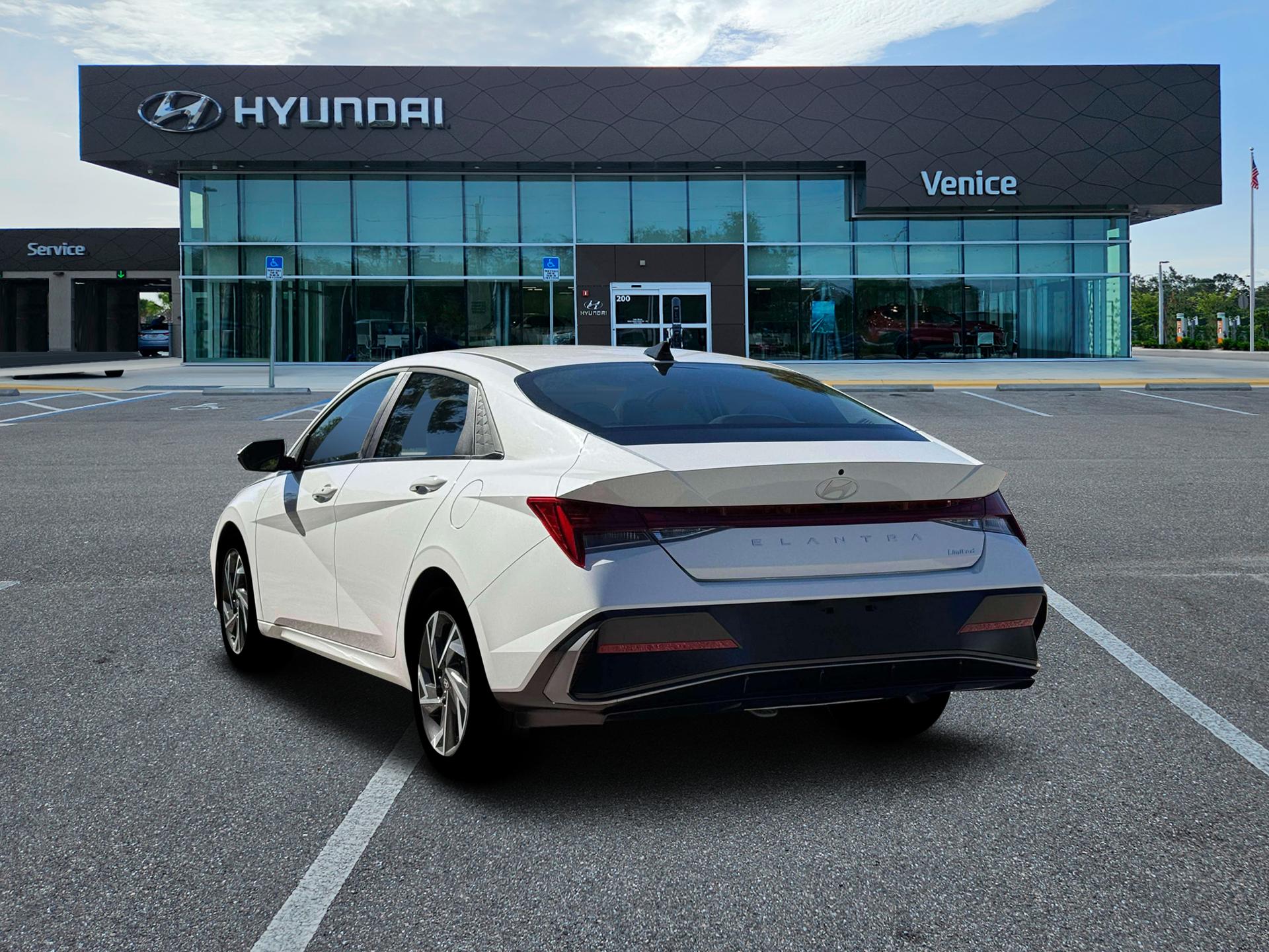 2026 Hyundai ELANTRA Limited - Image 5