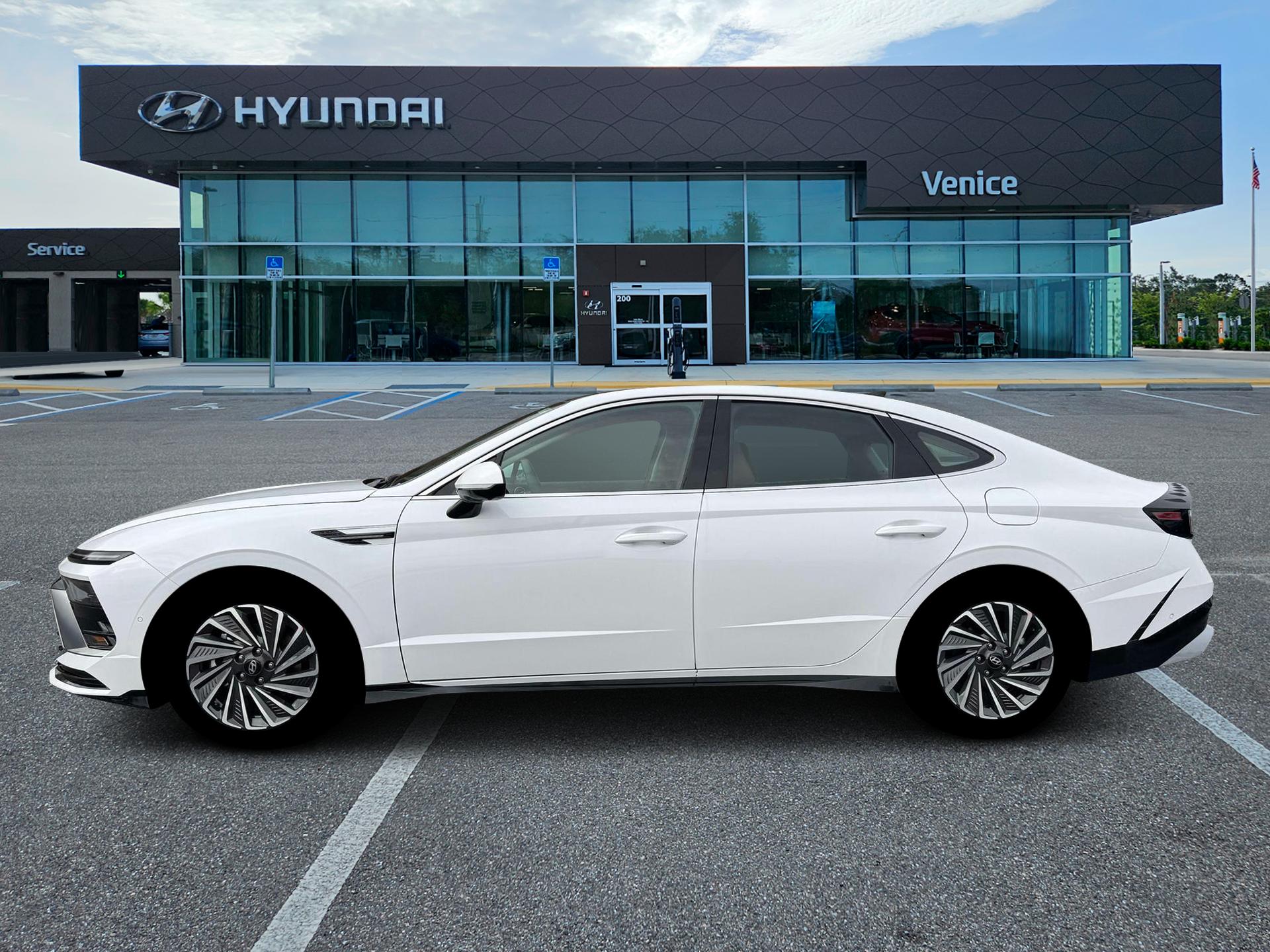 2026 Hyundai SONATA HYBRID Limited - Image 3