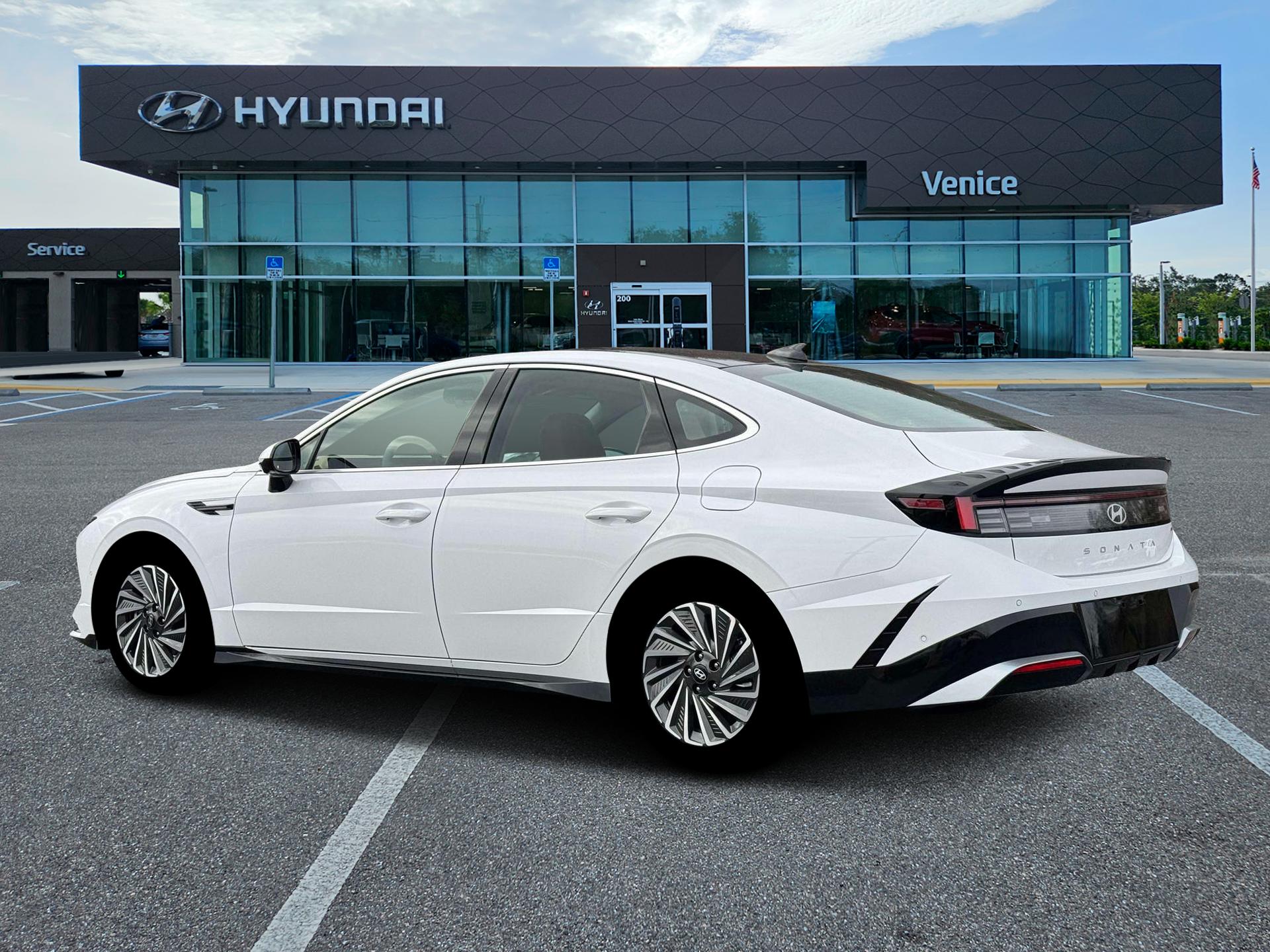 2026 Hyundai SONATA HYBRID Limited - Image 4