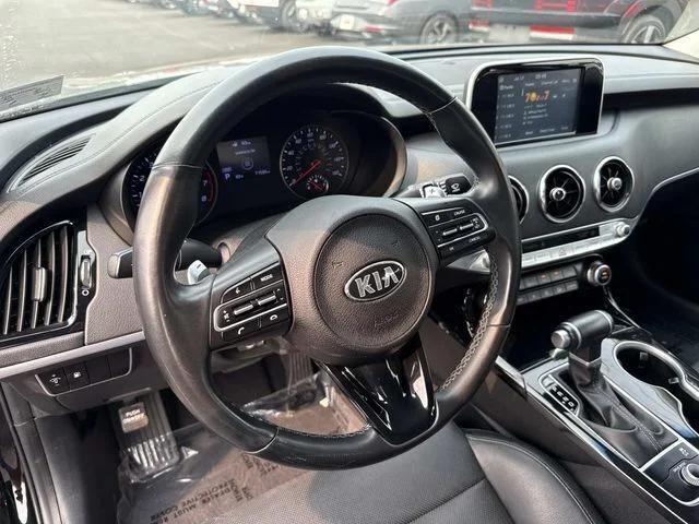 2018 Kia Stinger Base 2018 Kia Stinger Base