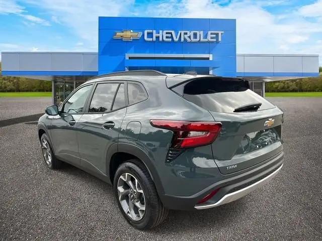 2026 Chevrolet Trax FWD LT