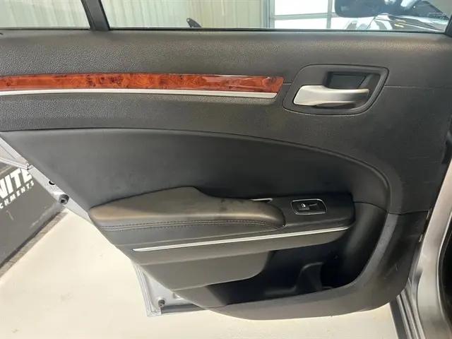 2013 Chrysler 300 Motown