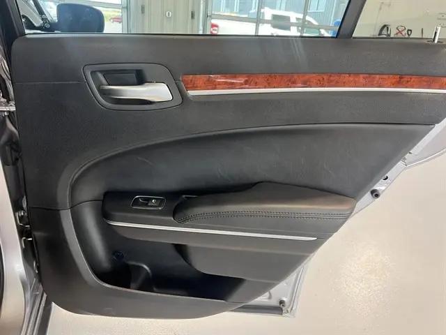 2013 Chrysler 300 Motown