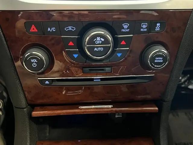 2013 Chrysler 300 Motown
