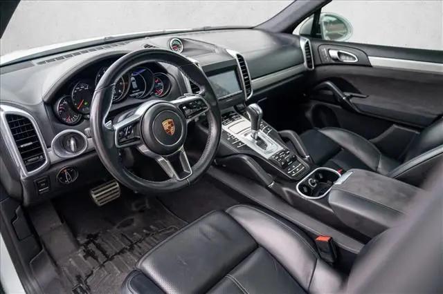2016 Porsche Cayenne GTS
