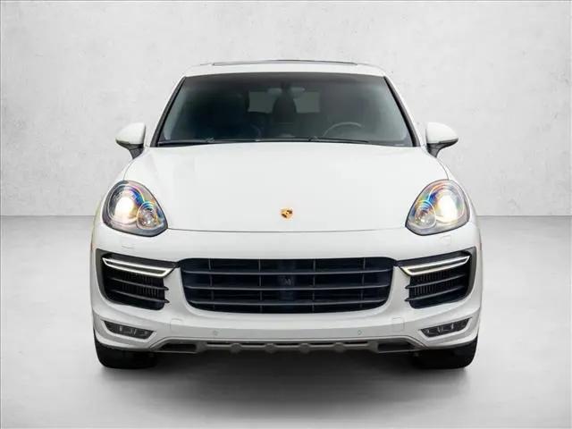 2016 Porsche Cayenne GTS
