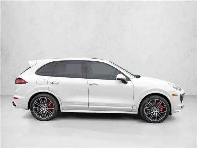 2016 Porsche Cayenne GTS