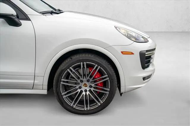 2016 Porsche Cayenne GTS