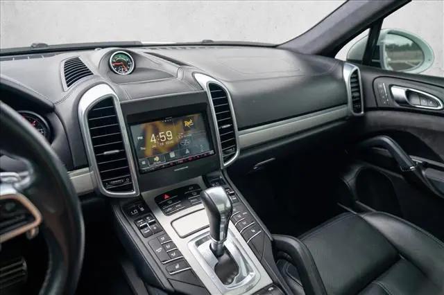 2016 Porsche Cayenne GTS