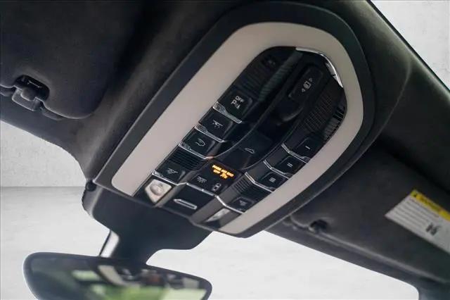 2016 Porsche Cayenne GTS
