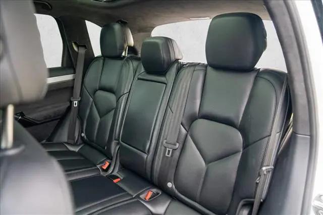 2016 Porsche Cayenne GTS
