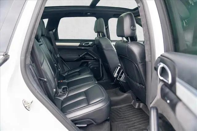 2016 Porsche Cayenne GTS
